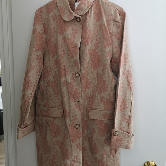 Coat - Picture 1 of 3